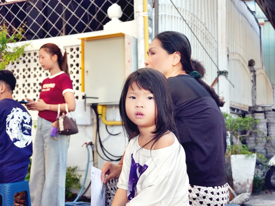 มูลนิธิสว่างบริบูรณ์ธรรมสถาน